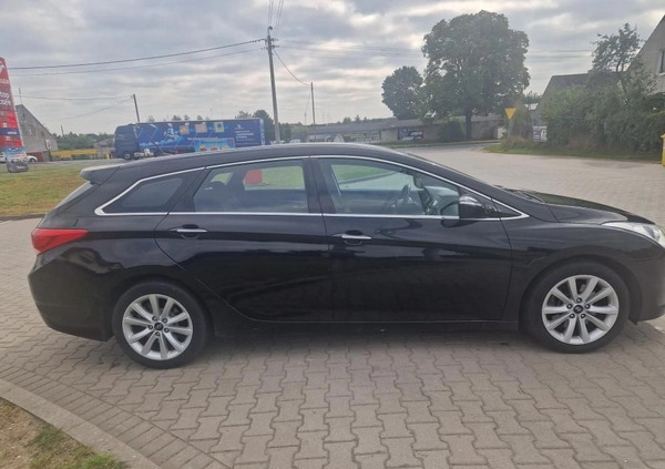 Hyundai i40 cena 33800 przebieg: 150000, rok produkcji 2013 z Poręba małe 106